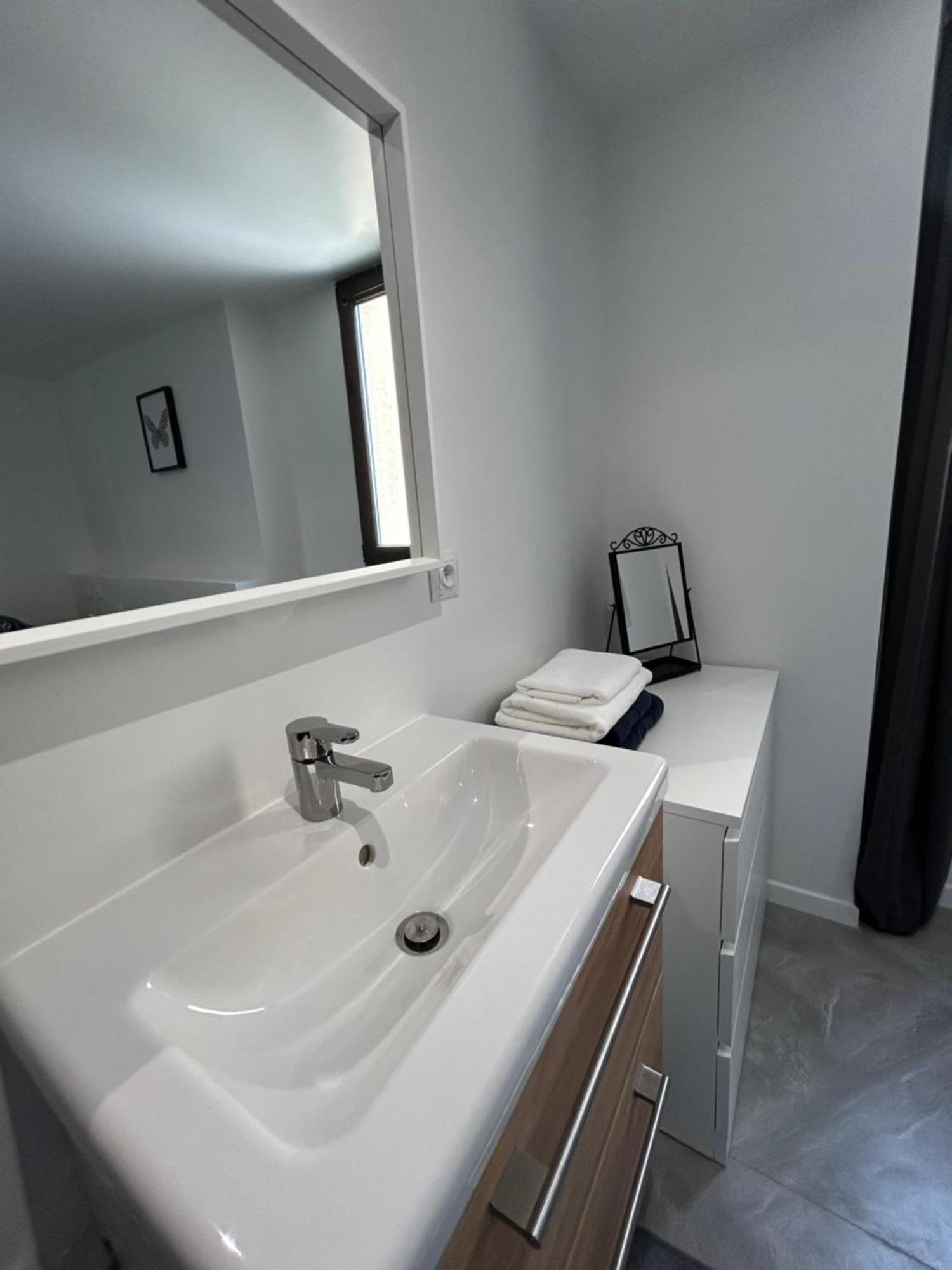 Residence "A Torbia" , 4 Appartements De 2 A 6 Personnes La Turbie Δωμάτιο φωτογραφία